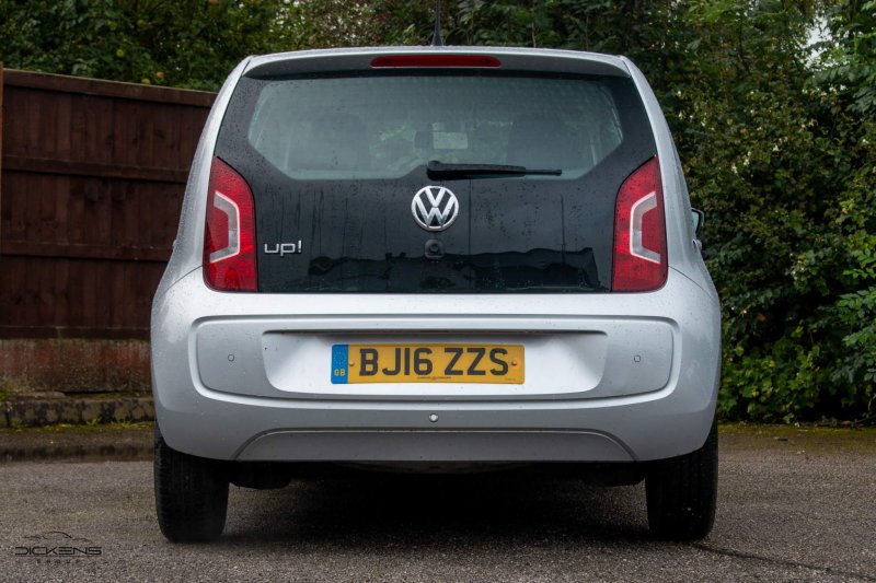 VOLKSWAGEN UP