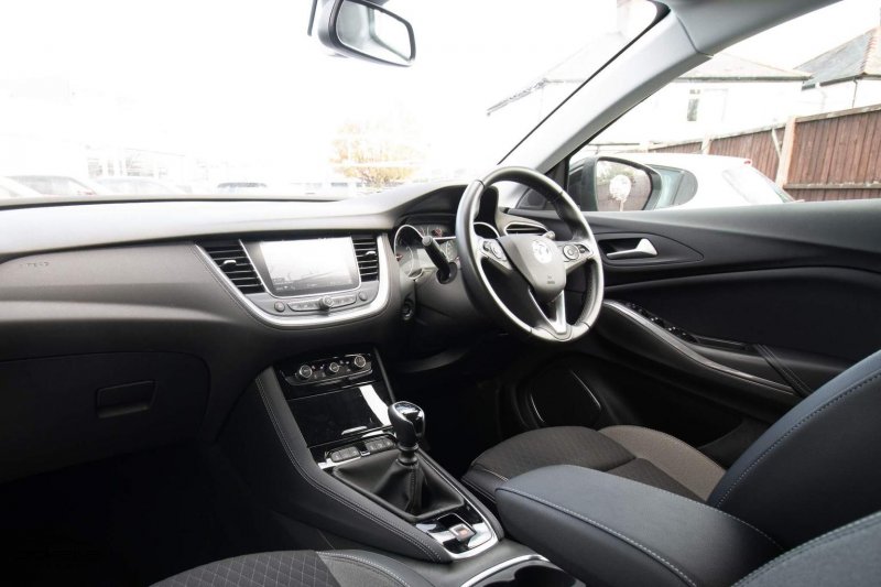 VAUXHALL GRANDLAND X