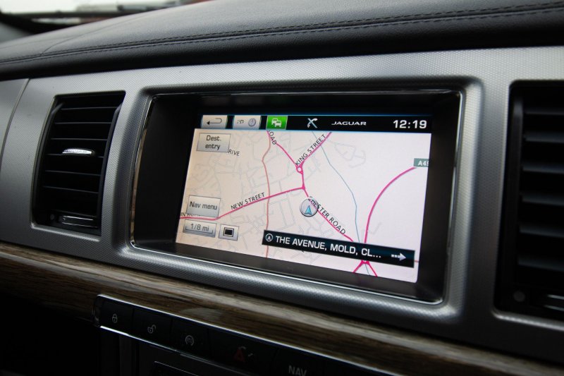 JAGUAR XF