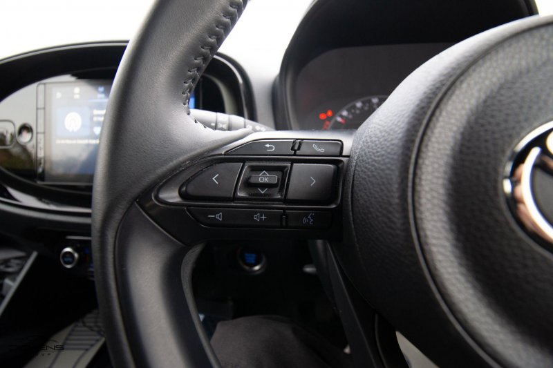 TOYOTA AYGO X