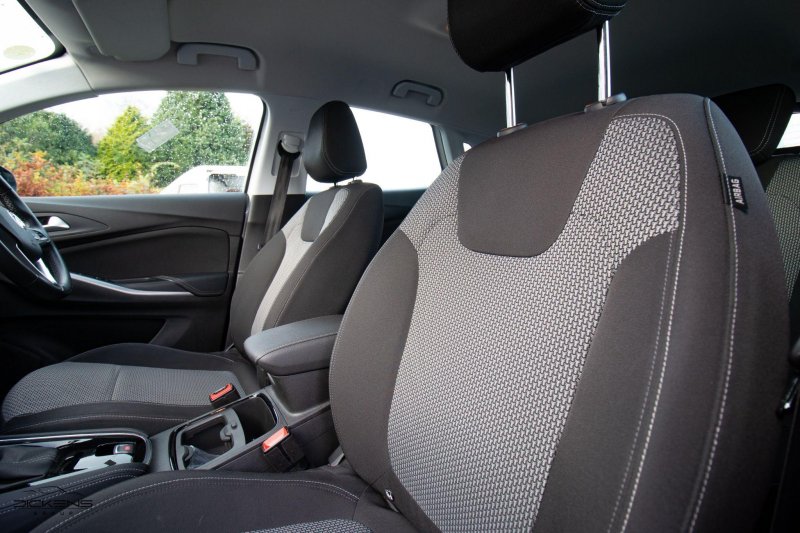 VAUXHALL GRANDLAND X