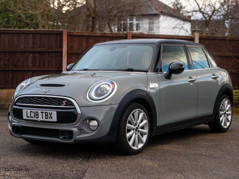 MINI HATCH