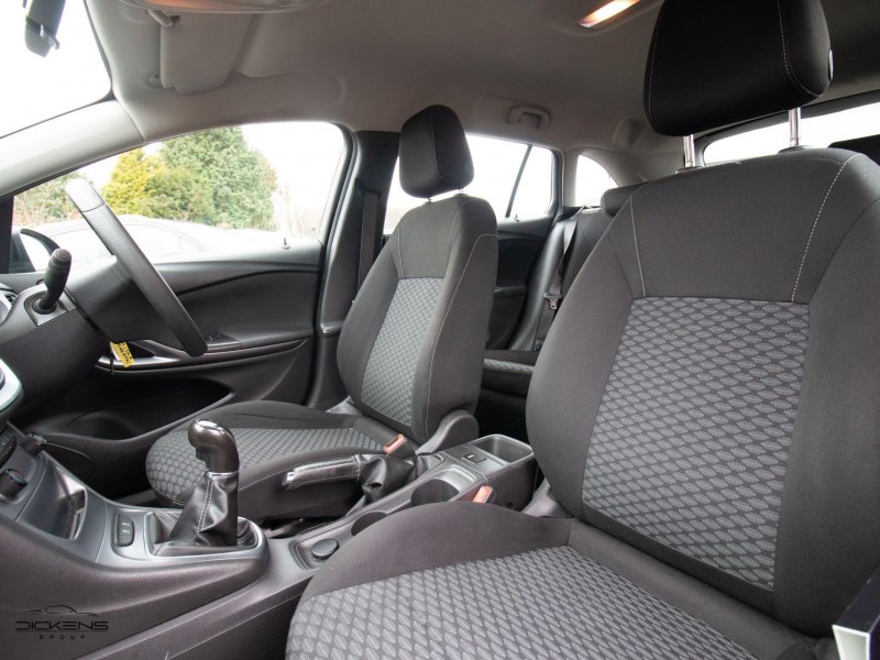 VAUXHALL ASTRA