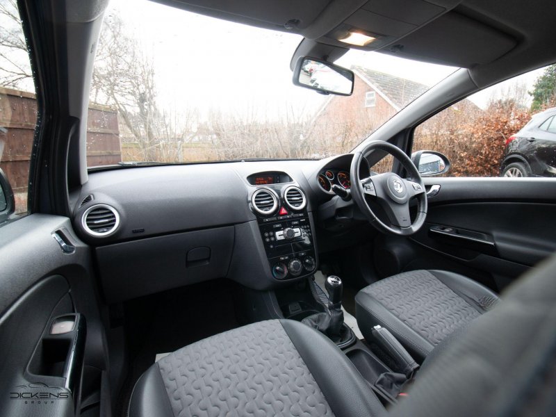 VAUXHALL CORSA