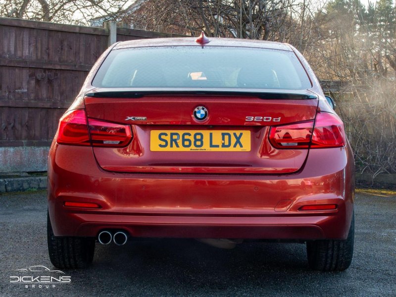 BMW 3 SERIES