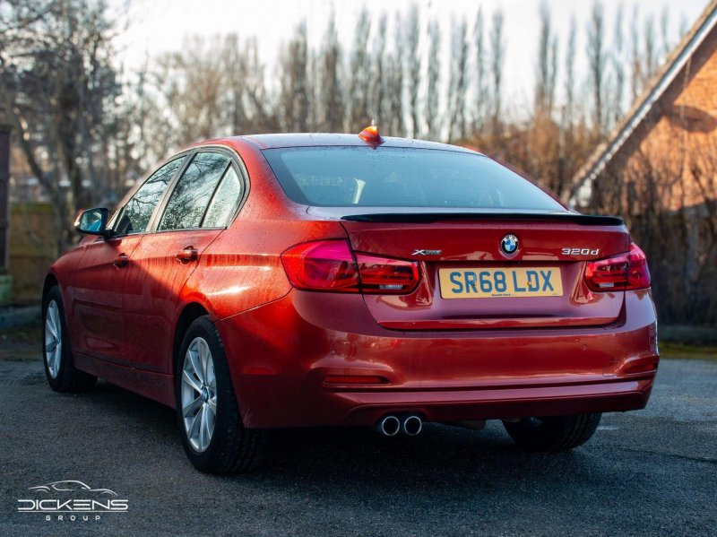 BMW 3 SERIES